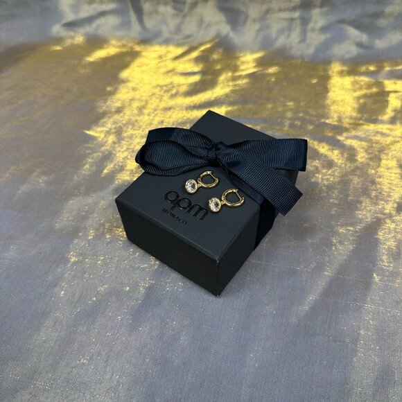 APM Monaco Eclat Gold Circle Earrings - Picture 3 of 7